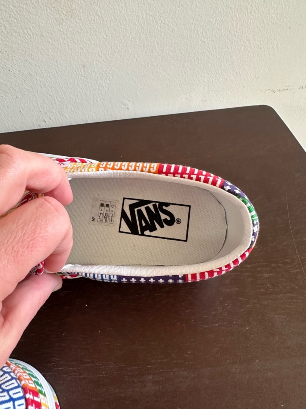 Vans Unisex Low-Top Pride Sneakers Skate Shoe Slip On 6.5W 5M - Picture 7 of 10